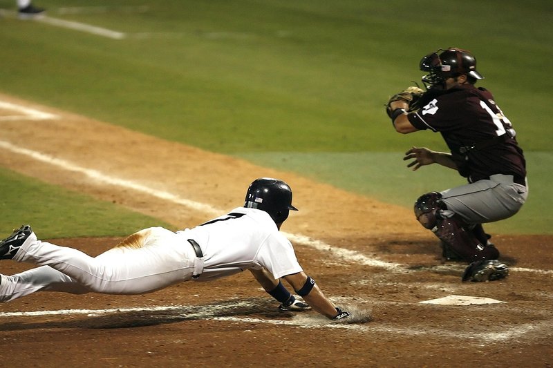 Brewers beat Dodgers 7-4 for 2-0 NLCS lead as bullpen sets postseason record
