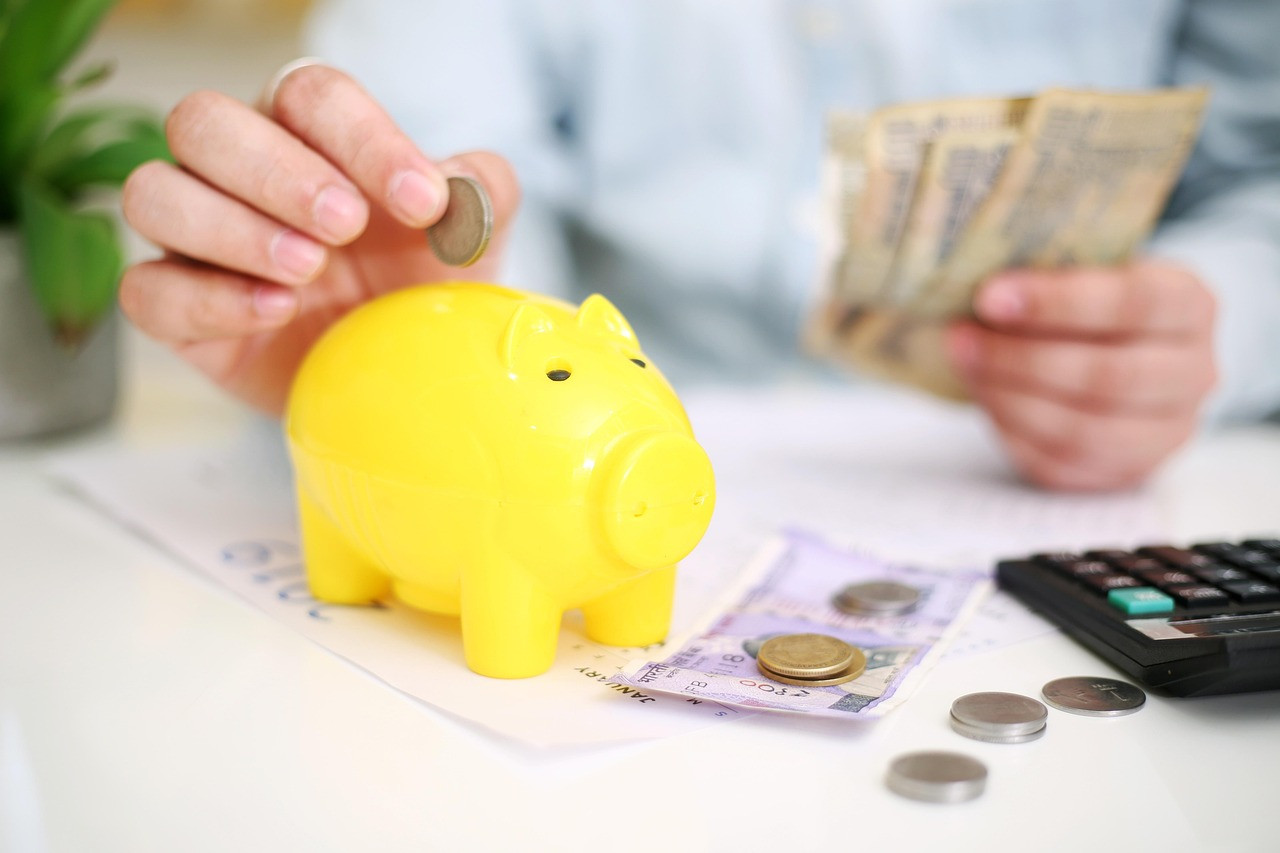 Representative image: rupee notes and calculator