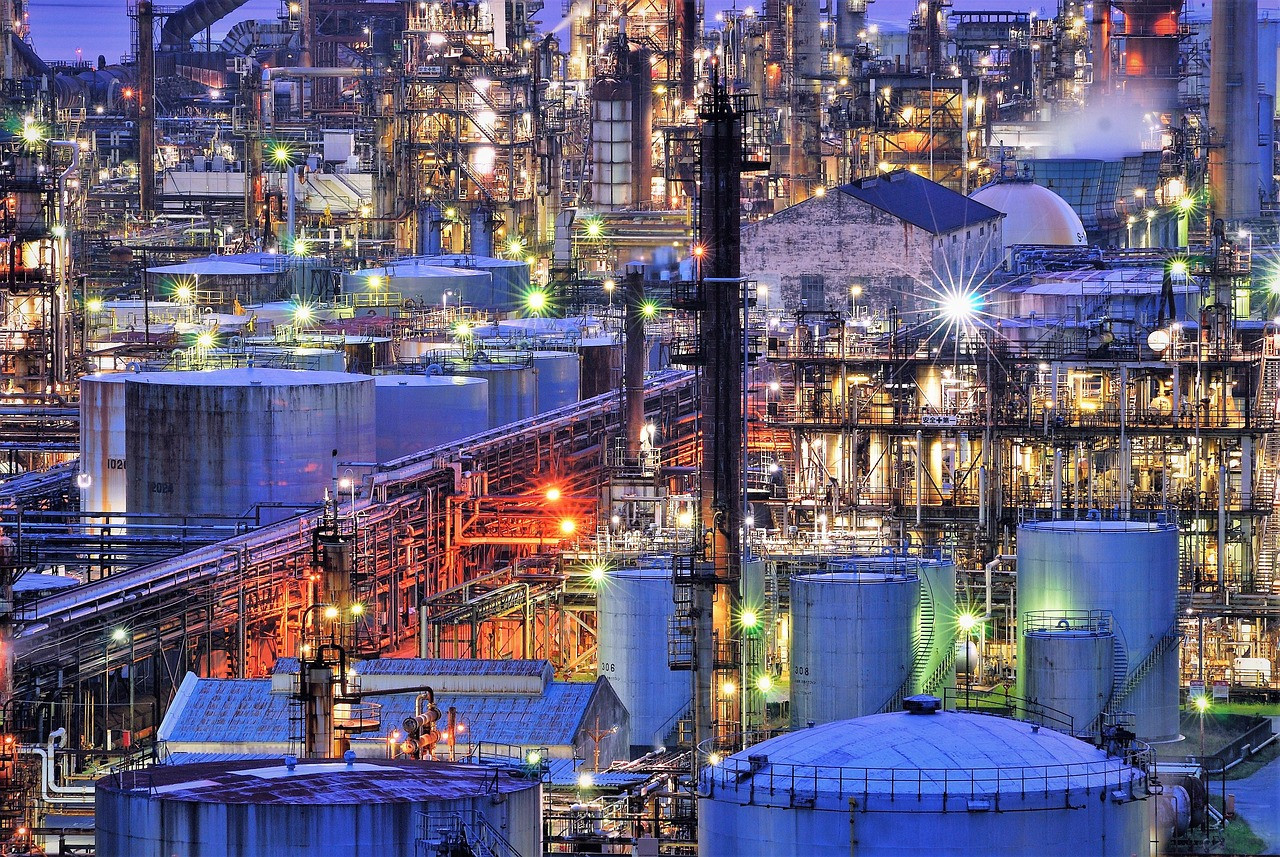 Representative image: oil refinery at night
