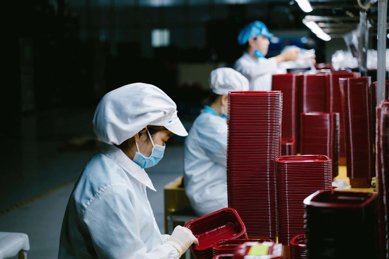 Representative image: factory workers training on computers