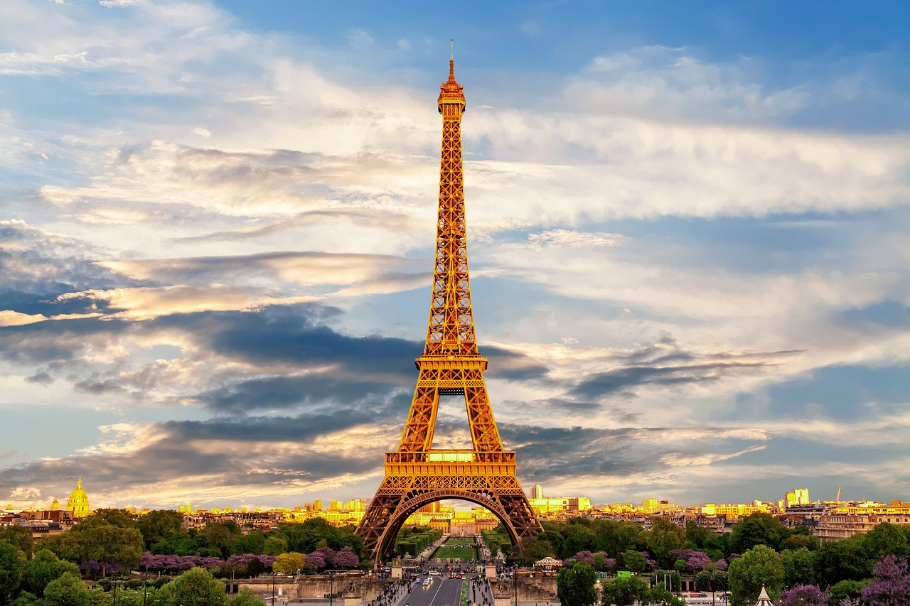 Representative image: eiffel tower paris