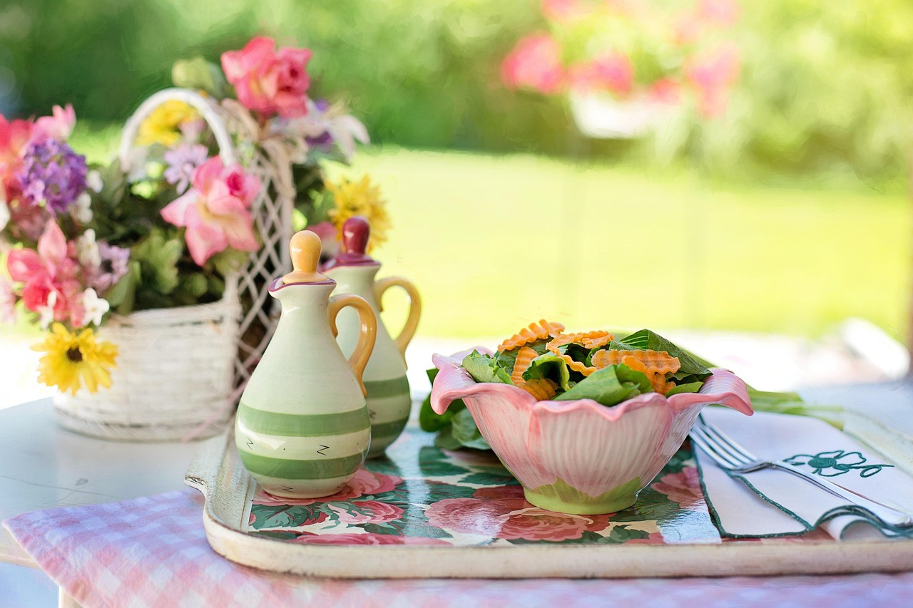 Representative image: fresh salad bowl on table