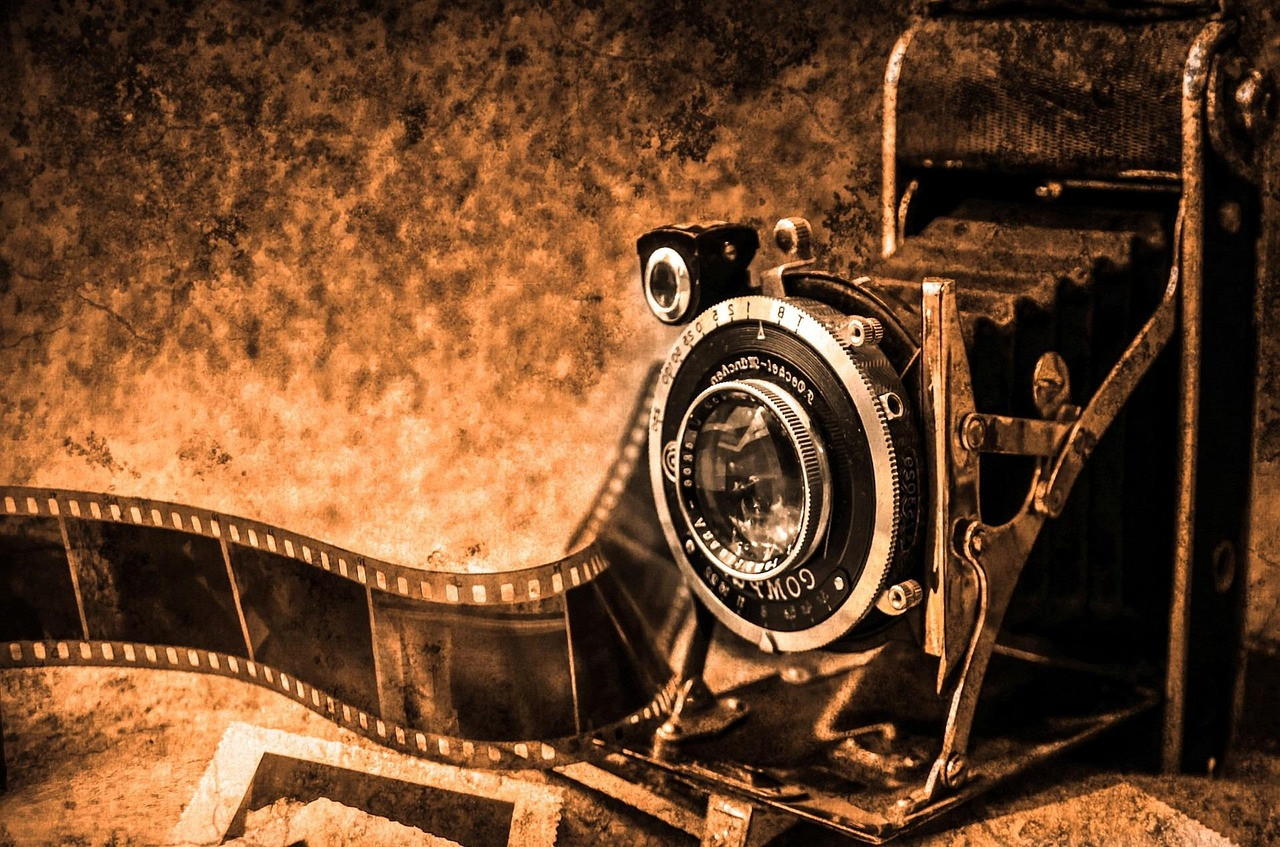 Representative image: vintage film camera