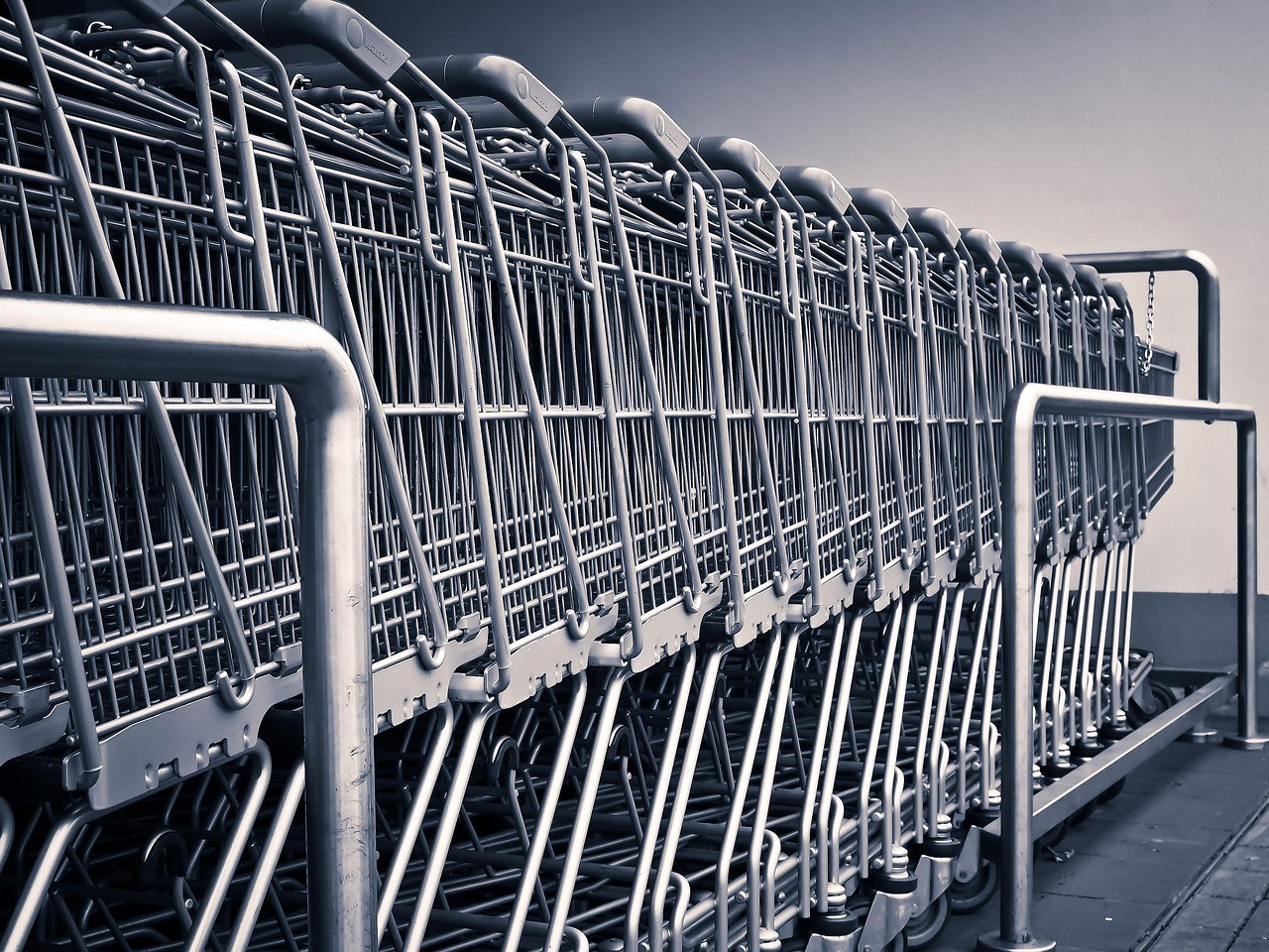 Representative image: grocery store shopping cart