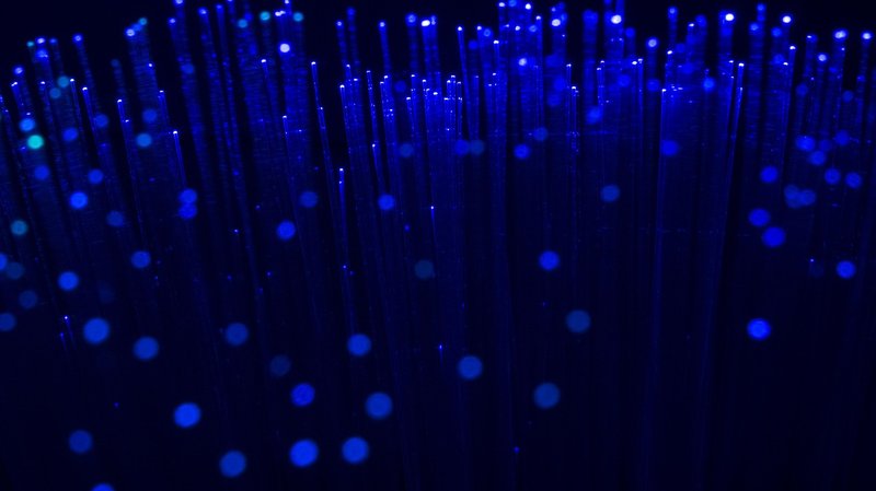 GLW stock: Corning's optical sales jump 44% on AI data centre demand