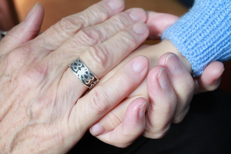 Grandmother can seek child's maintenance without guardianship, MP High Court rules
