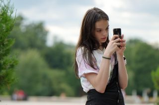 Greece unveils bill to keep under-15s off social media from January 1, 2027