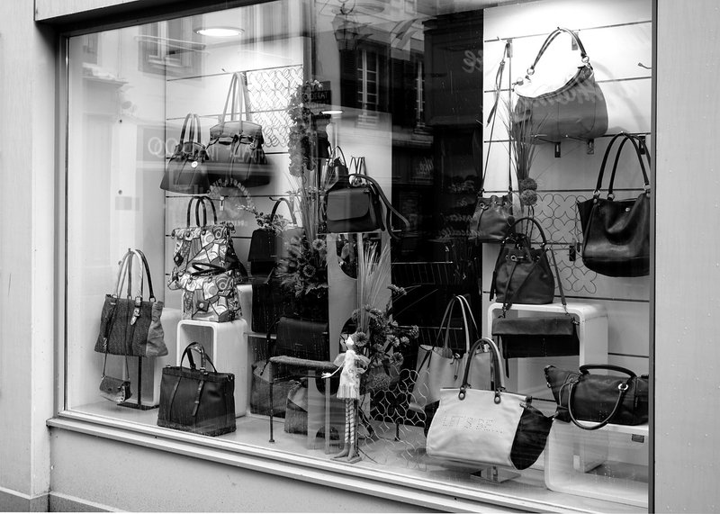 Gucci sales fall 6% as Kering's third-quarter revenue stays flat