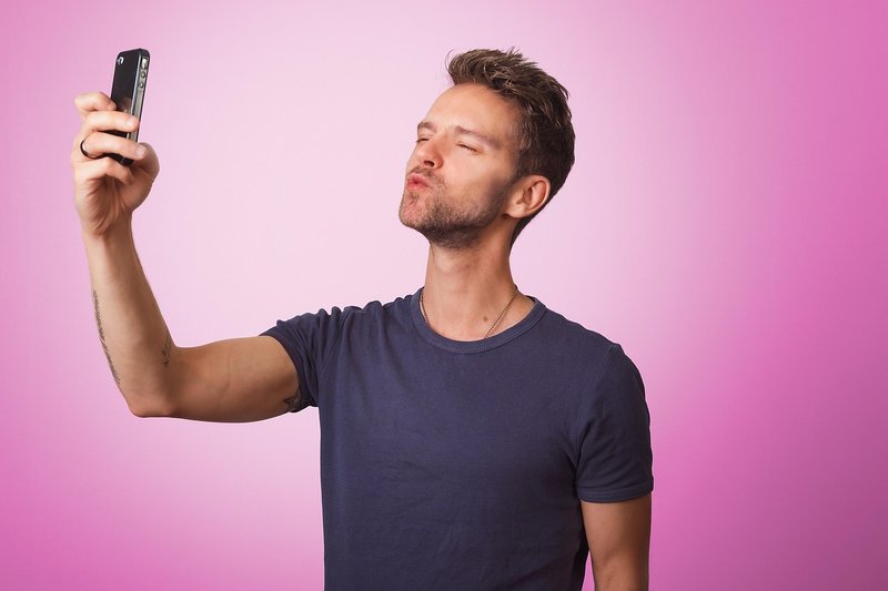 Representative image: dating app smartphone