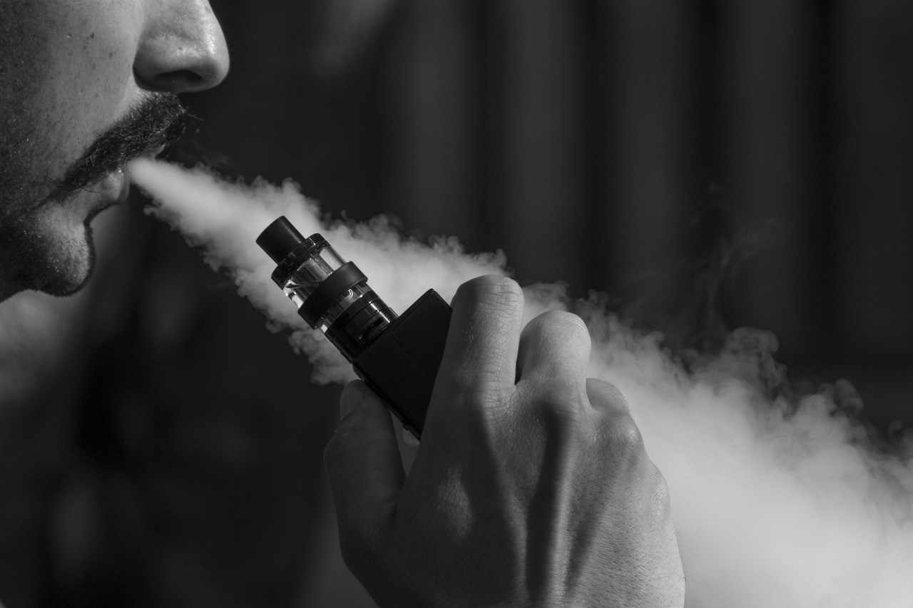 Representative image: electronic cigarette vape device