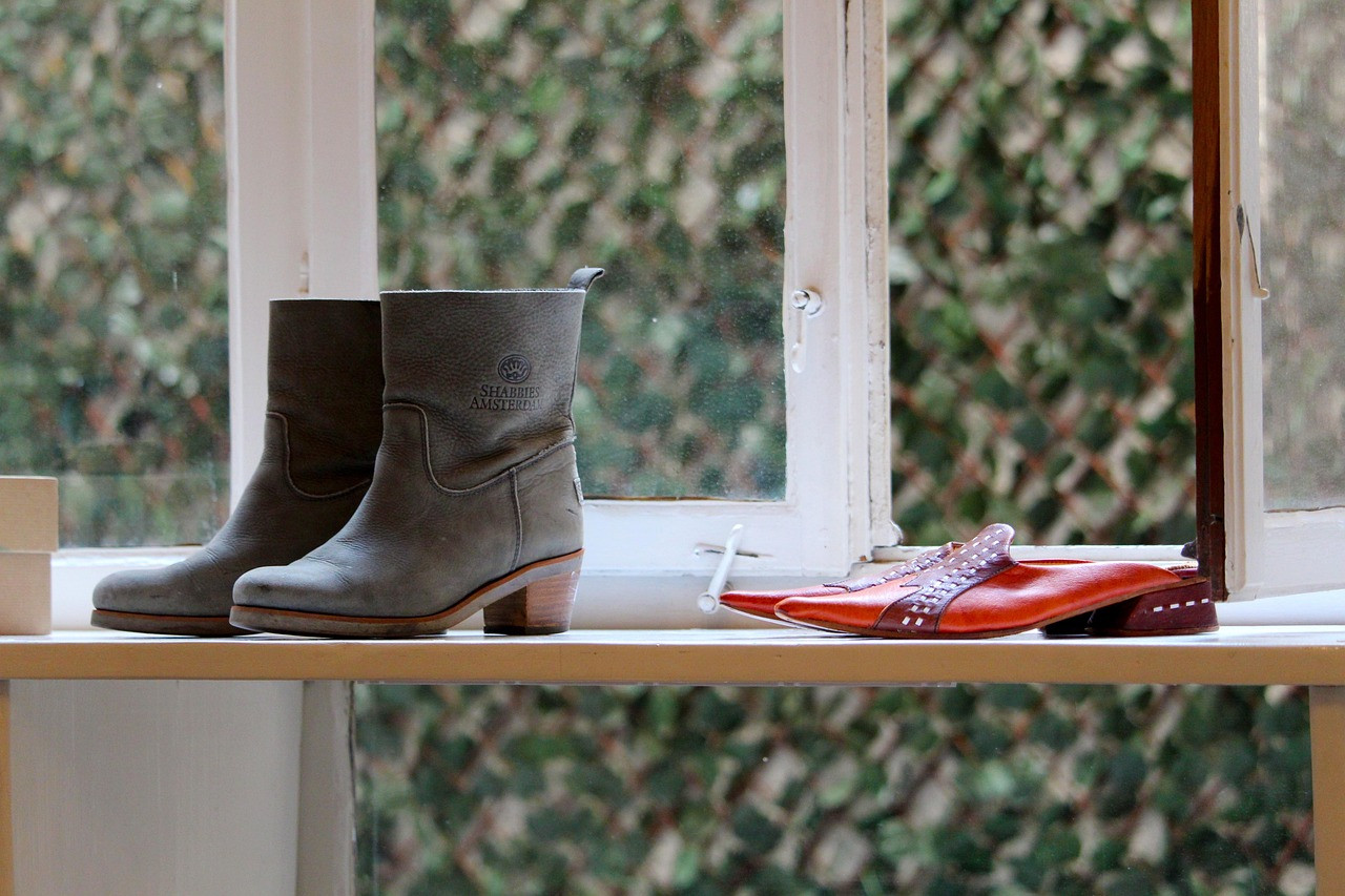 Representative image: shoe store shelves