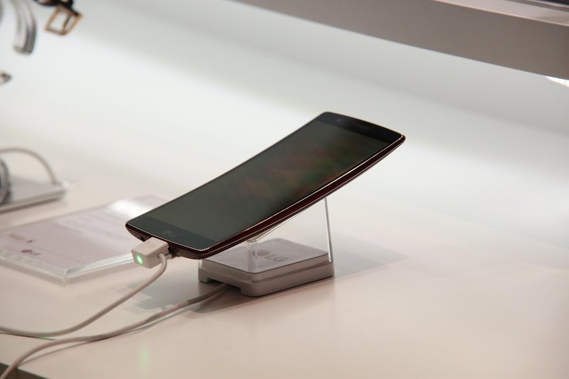 iPhone Duo sold out within hours; India deliveries now late January 2027