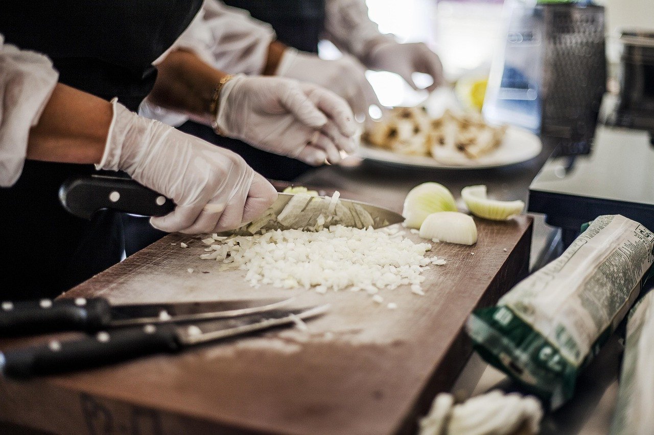 Representative image: kitchen hygiene gloves food