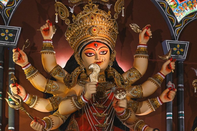 Kendrapara's Rajnagar keeps Durga boat immersion alive on crocodile river
