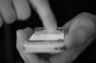 Lancet series links addiction-like phone use to poorer youth health, urges action