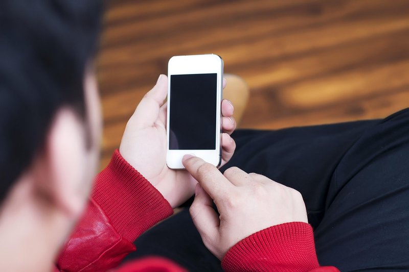 Lancet series links addiction-like phone use to poorer youth health, urges action