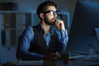 LinkedIn Study: 83% of India's Gen Z Professionals Hesitate to Network