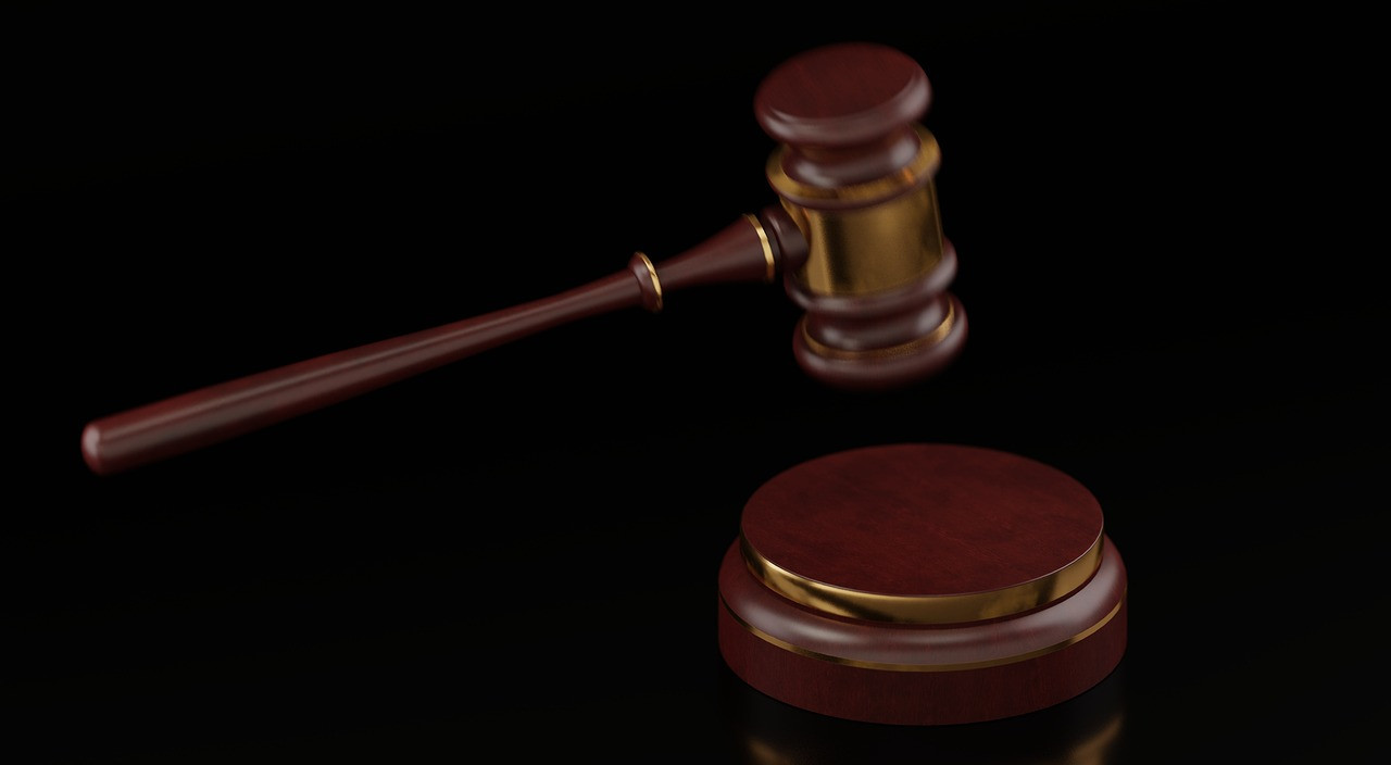 Representative image: courthouse gavel and laptop
