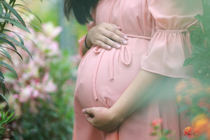 Representative image: pregnant woman talking with doctor