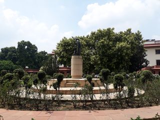 Pay AYUSH doctor's retirement dues first, Supreme Court tells Rajasthan