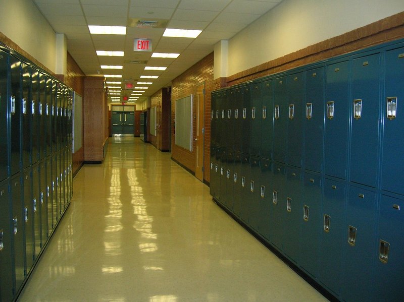 Pennsylvania signs bell-to-bell school phone ban, starts in 2027-28