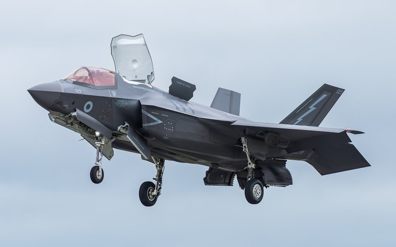 Pentagon and Lockheed Martin agree 10-year F-35 framework for 850 US jets