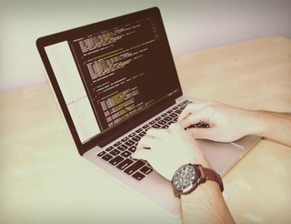 Randstad: banks pay software engineers 13% more than tech firms