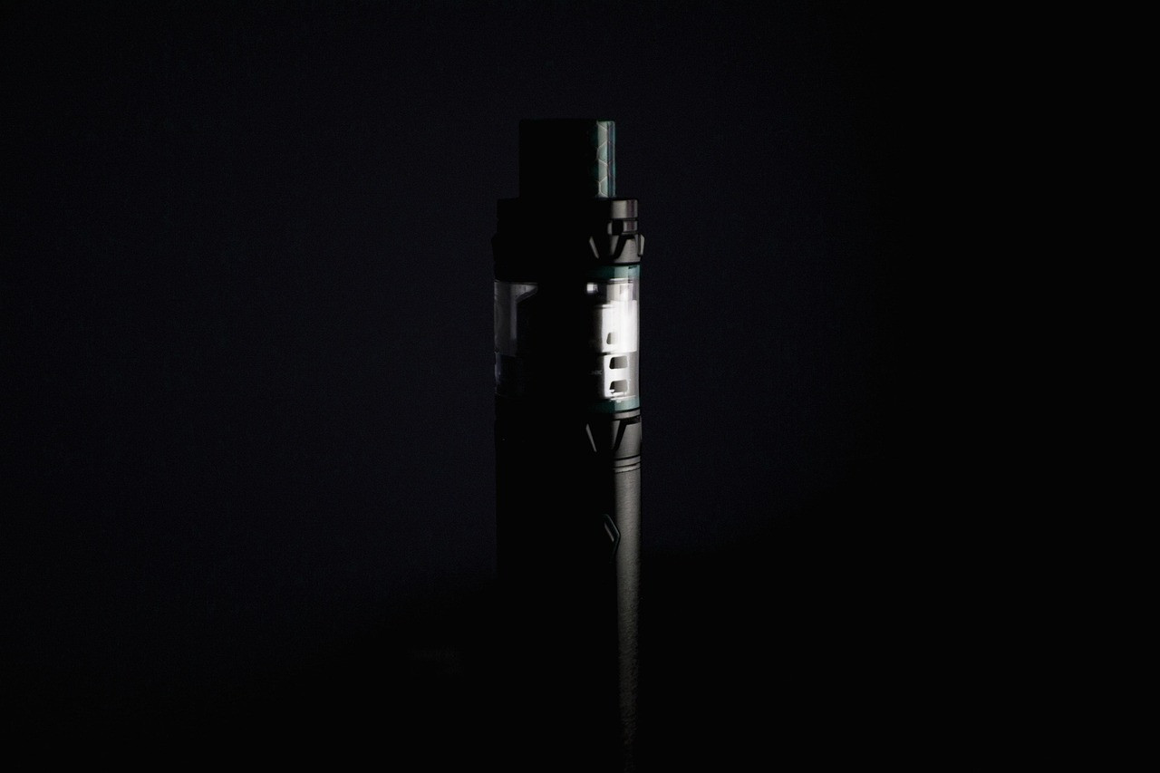 Representative image: electronic cigarette vape device