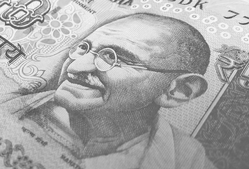 Swiggy Q2 loss narrows to Rs 922 crore, but Instamart losses widen