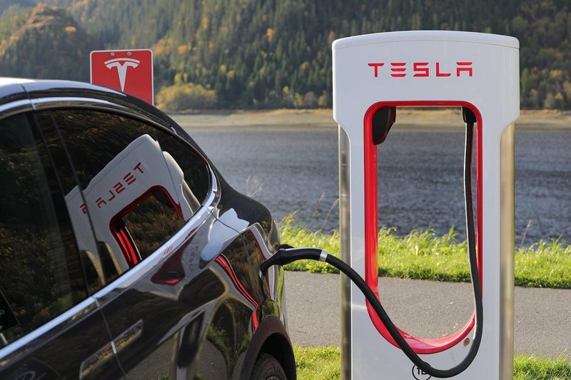 Tesla Q3 2026 earnings: revenue flat, operating profit falls 56%