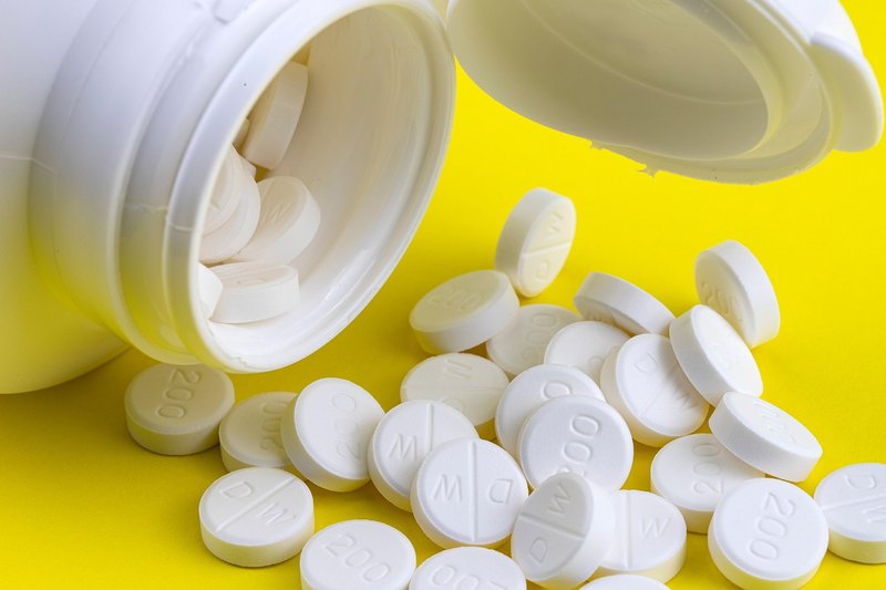 Testosterone not shown to ease menopause brain fog, UCL review finds