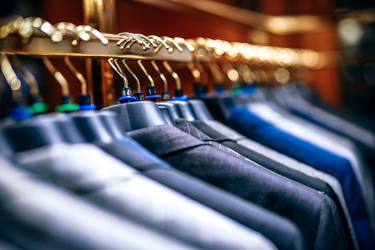 Representative image: clothing store shopping racks