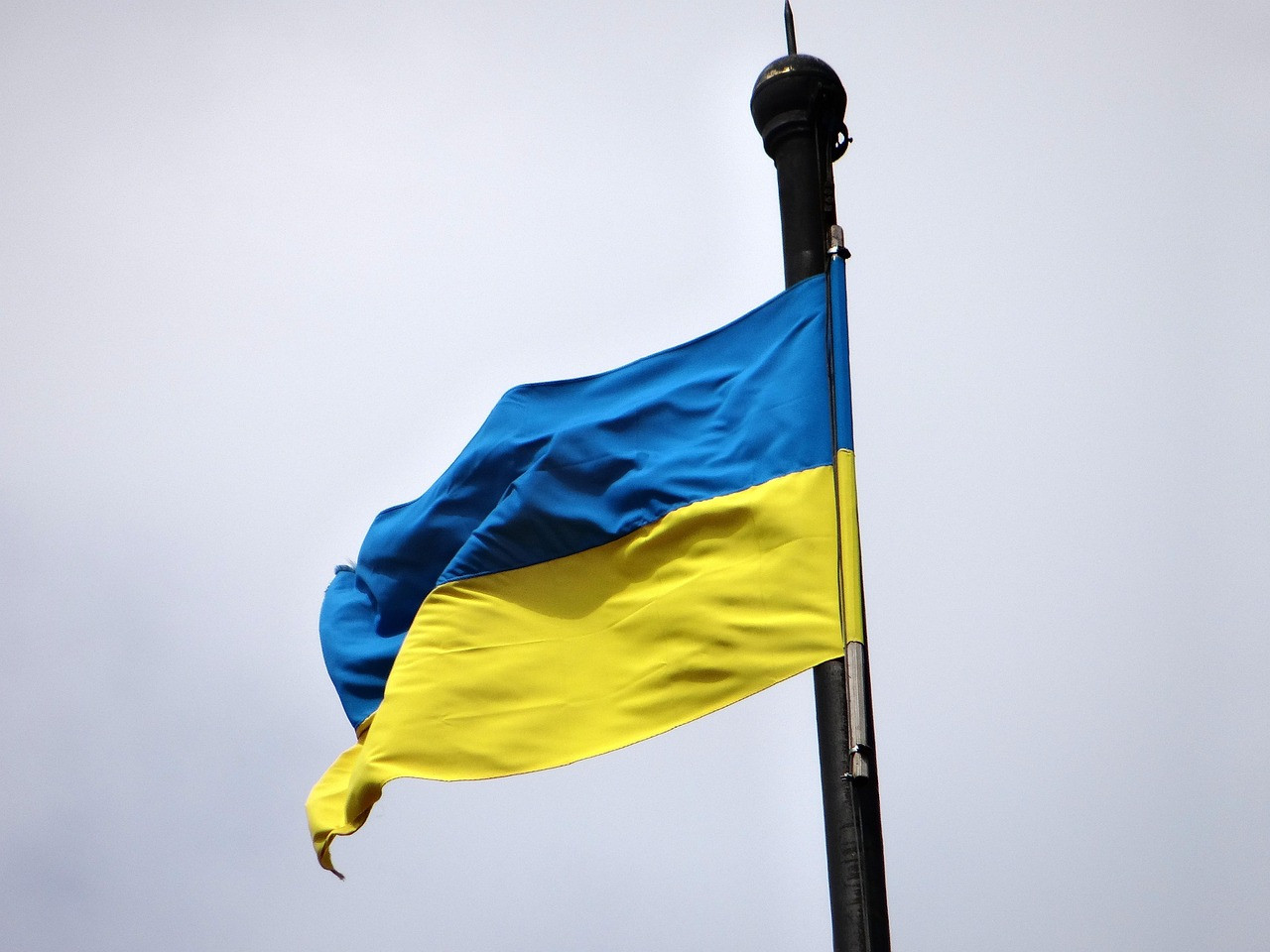 Representative image: ukrainian flag waving