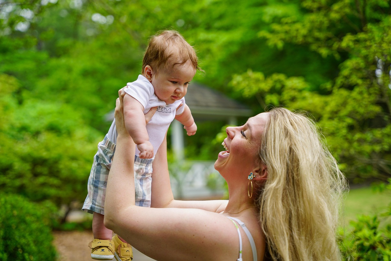 Representative image: mother holding newborn baby