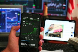 US bond yields hit 2002 highs as oil tops $100; foreign selling in India persists