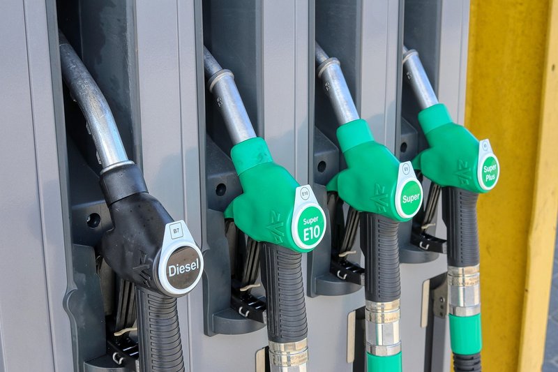 US CPI: inflation rises to 3.7% in September as gasoline jumps 9.1%