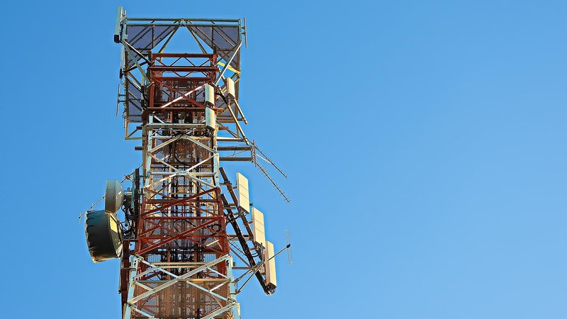 Verizon and Ericsson make outdoor 6G call in 7 GHz band from a live network site