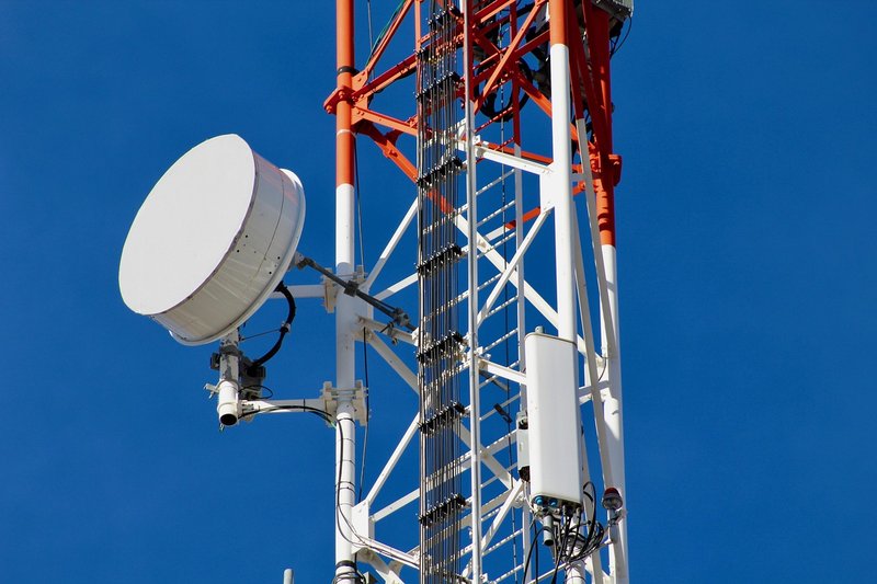 Verizon raises 2026 forecast after best phone additions in five years