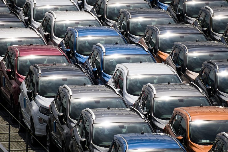 Volvo Cars shares fall 24% on China slump, loss and 2,500 job cuts