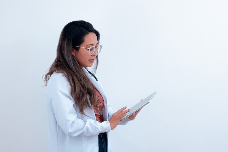 Women with autoimmune disease more often told it's 'in the mind', study of 6,607 finds